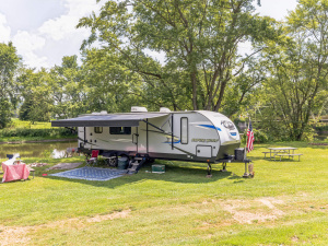 Swimming Pool, River Frontage, Fishing Dock, and Family Friendly