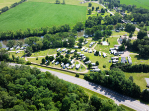 Swimming Pool, River Frontage, Fishing Dock, and Family Friendly