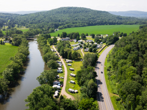 Swimming Pool, River Frontage, Fishing Dock, and Family Friendly