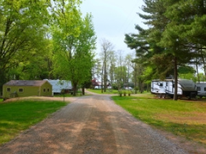 Beautiful Lakefront Wooded Campground