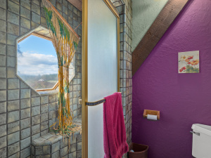 Vertical Horizons Treehouse Paradise